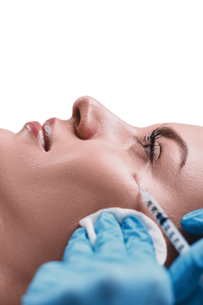 mujer recibiendo Tratamiento Mesoterapia de vitaminas